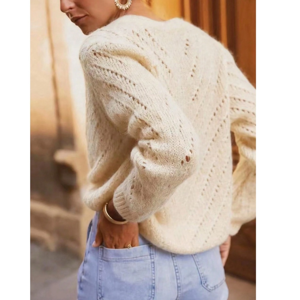 V-Cut Buttoned Down Off White Knit Cardigan Textured, Long Sleeve - Picture 4 of 12